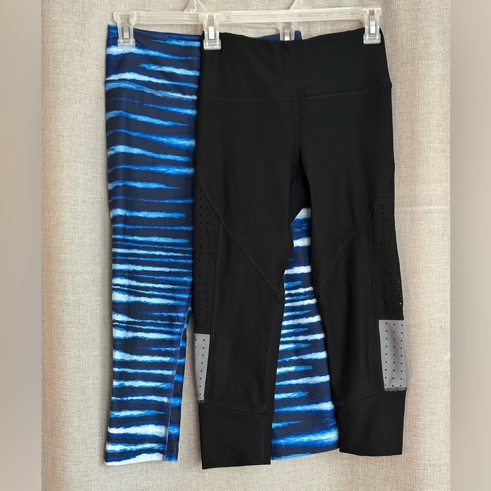 Nike & RBX capri leggings•XS•polyester/spandex•blue/white wave•black/gray mesh